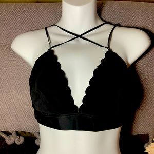 Flirtitude women’s XL black Bralette NWOT